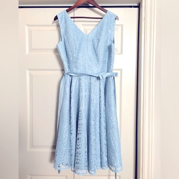 Blue Lace Cocktail Dress - Picture 5 of 8